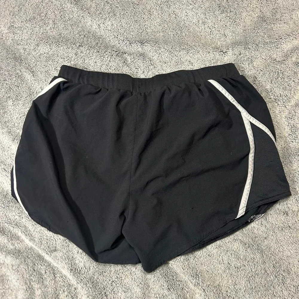 Under Armour black running shorts women's medium